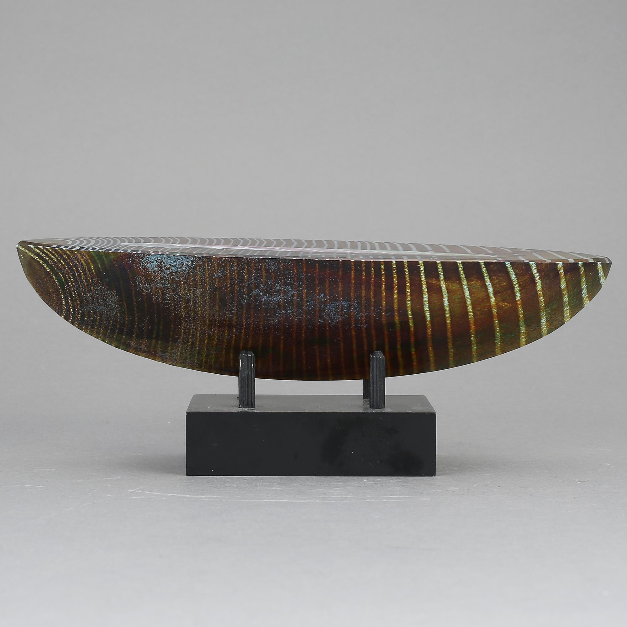 SKULPTUR, glas, Bertil Vallien, Kosta Boda. Signerad studio edition 387/500.