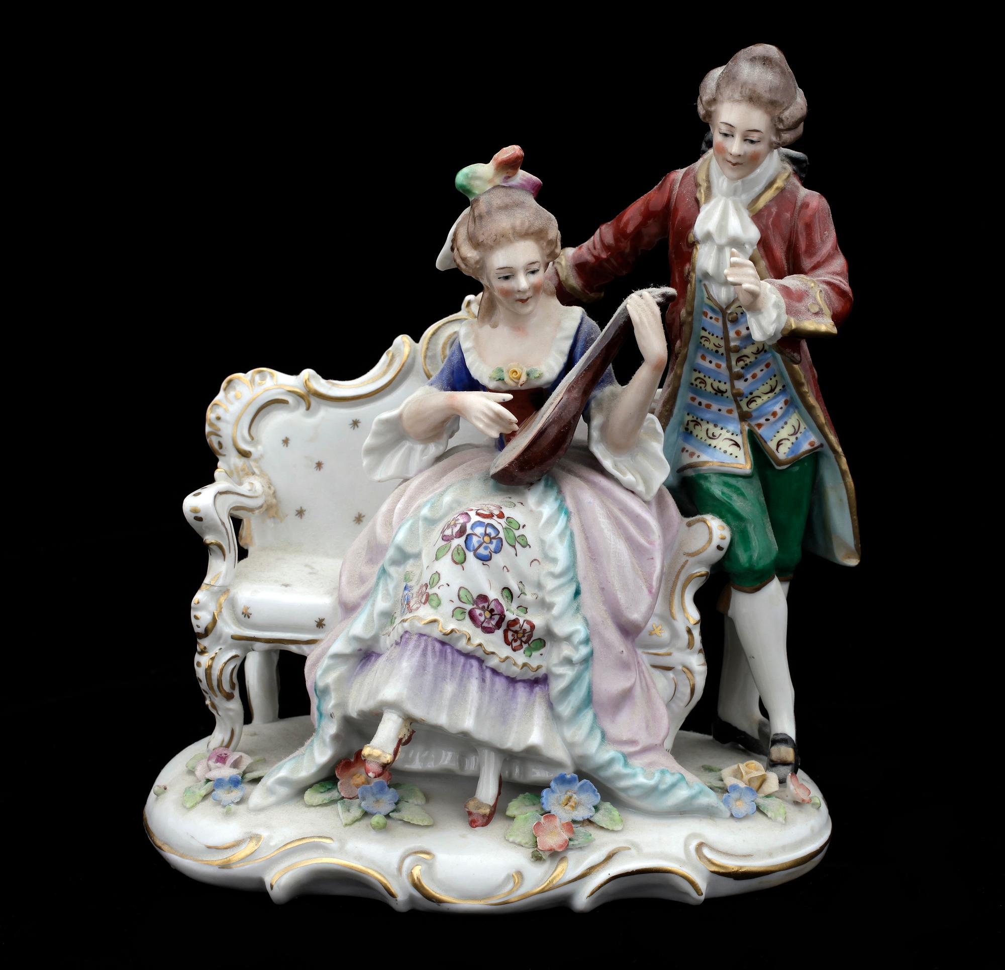 FIGURINGRUPP, porslin, Sevres, Frankrike, omkring år 1900.