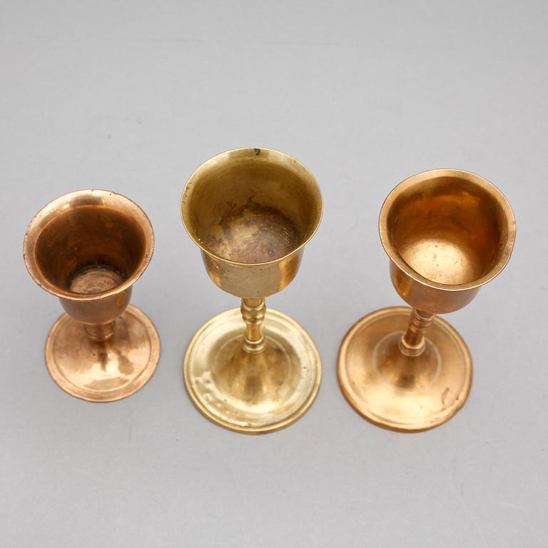 SUPKOPPAR, 3 st, mässing, 1700-tal.