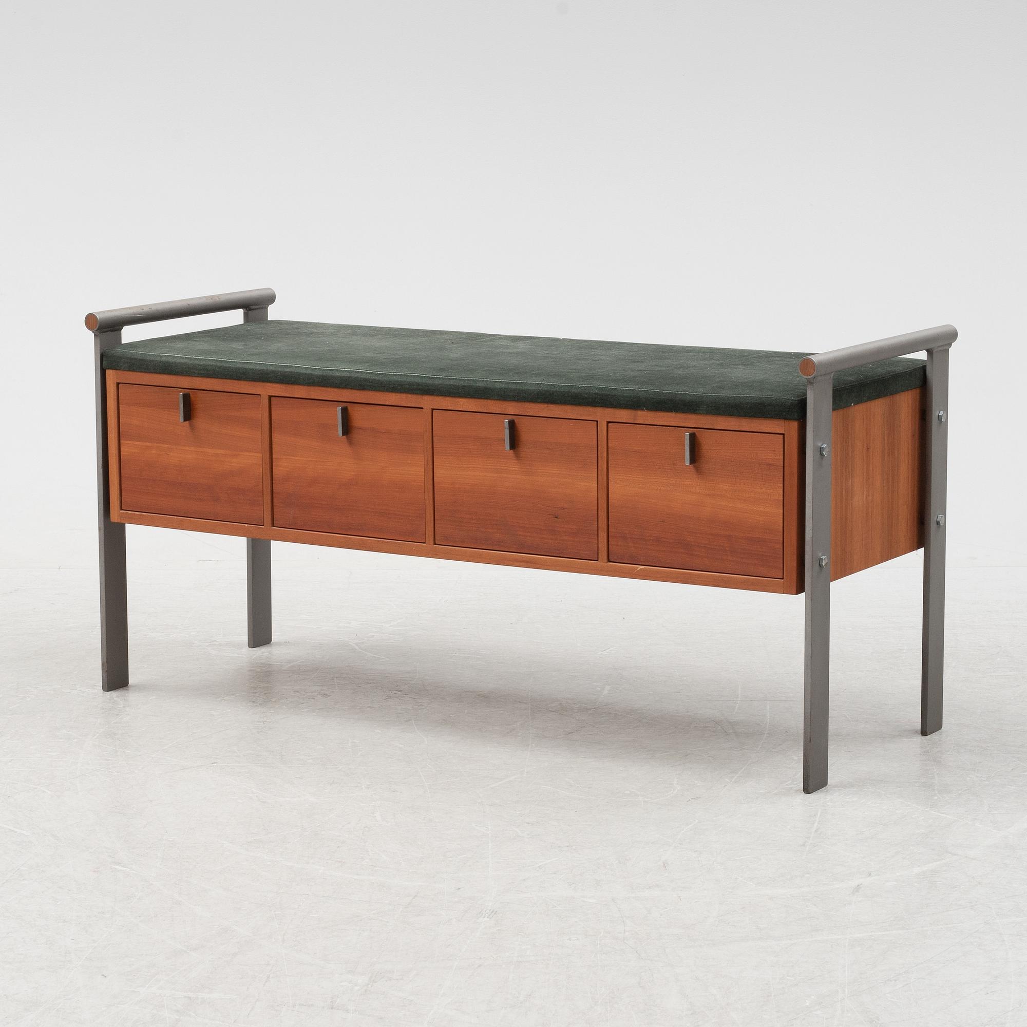 A 'Ladan' contemporary bench by Kerstin Olby.