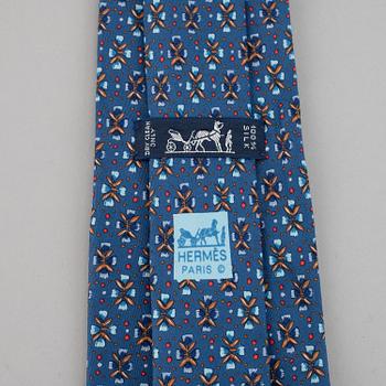 Hermès, 3 silk ties.