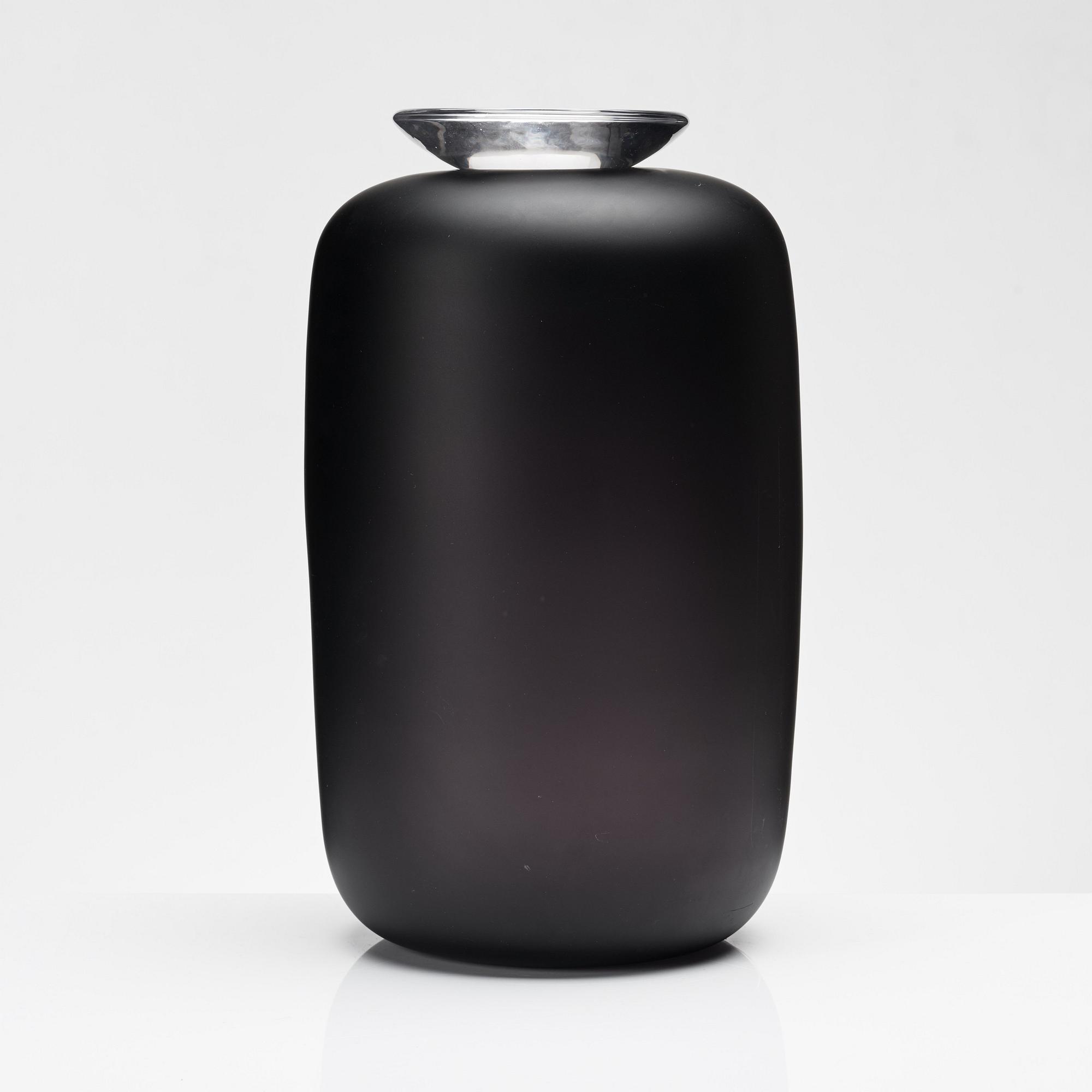 Anne Nilsson, a glass vase with cover, Kosta Boda, Sweden, limited ed 2/30.