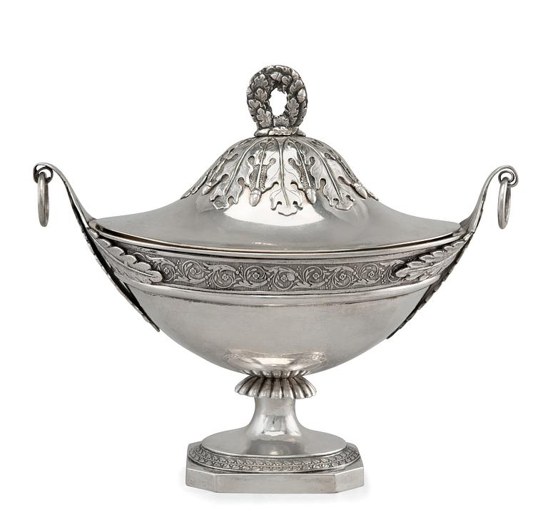 SOCKERSKÅL, 84 silver. Import. Granskad av probermästare Alexander Jashikov i St Petersburg 1803.