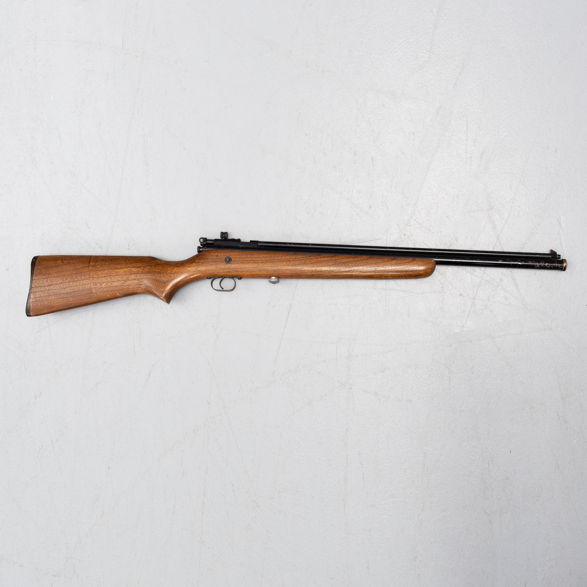 A Crossman model 133 airgun, caliber 4,5 mm.