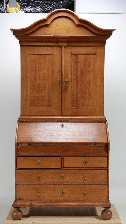 SKRIVSKÅP, senbarock, 1700-tal.