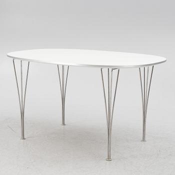 Bruno Mathsson & Piet Hein, matbord, "Superellips", Fritz Hansen, Danmark, 2015.