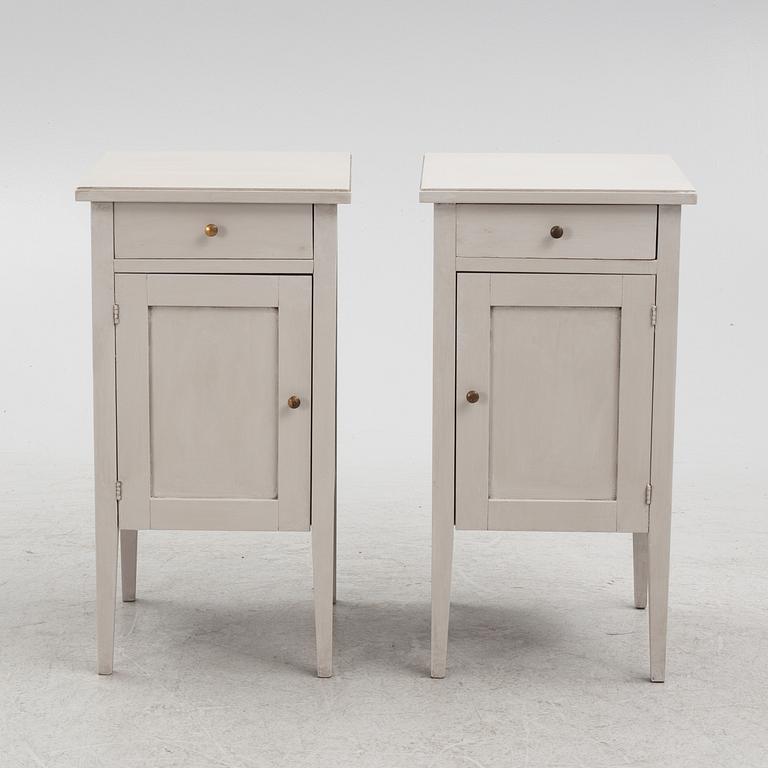 A pair of bedside tables, first half of the 20th Century.