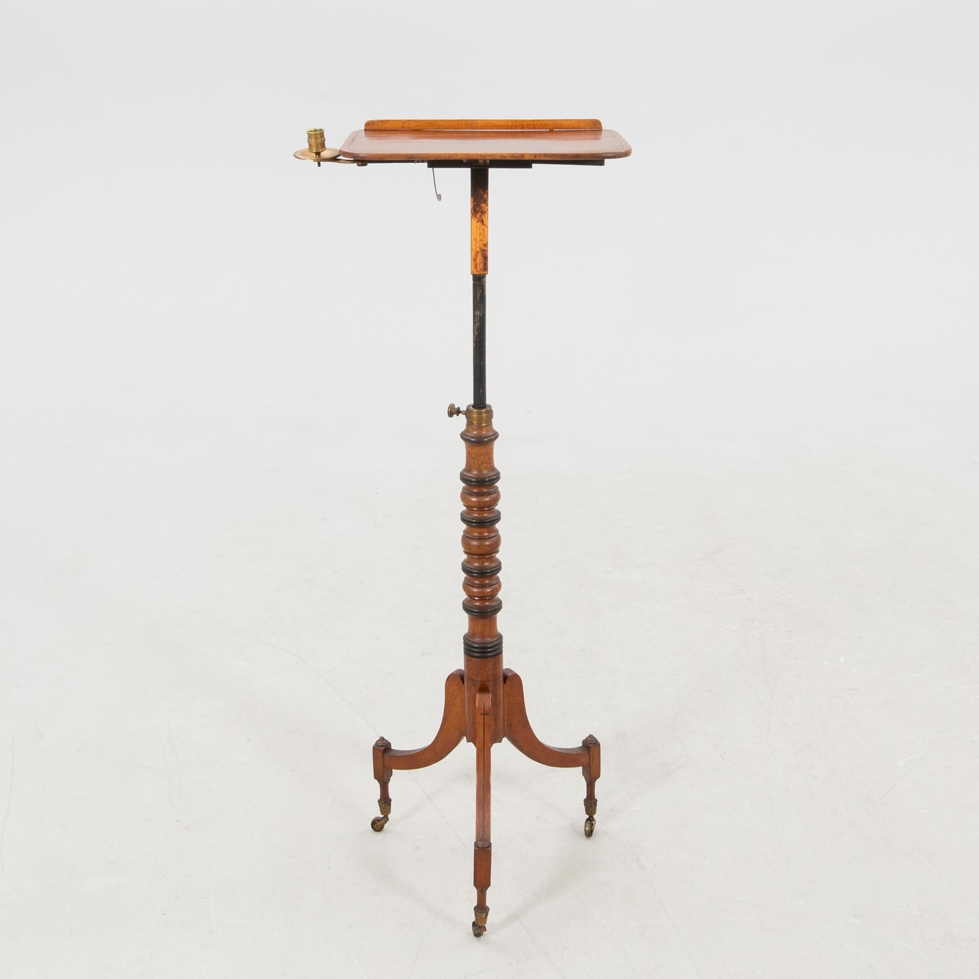 Läsbord England omkring 1900.