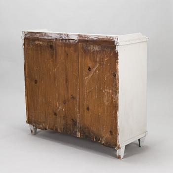 Skåp, 1800-talets första hälft.