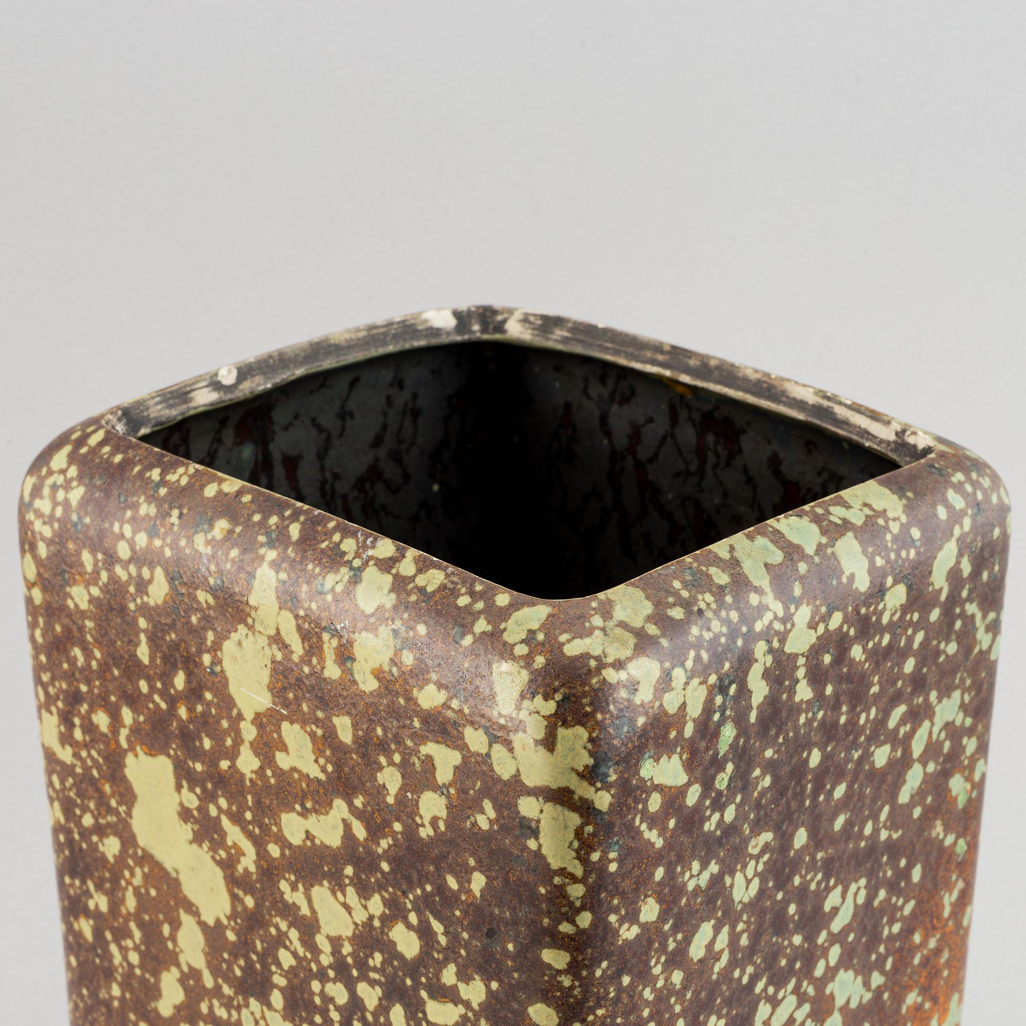 A Hans Hedberg faience vase, Biot, France.