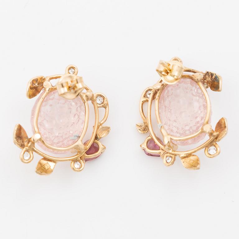 Earrings, Mandelstam, 18K gold with carved rose quartz, tourmalines and brilliant-cut diamonds.