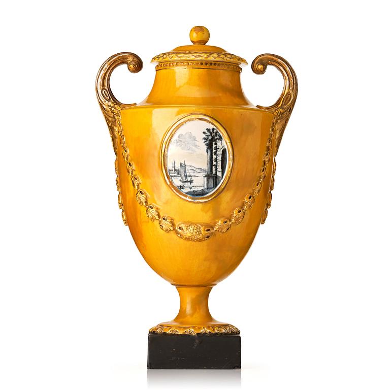 A yellow glazed Swedish Marieberg jar with cover, period of Steen, 18th Century.