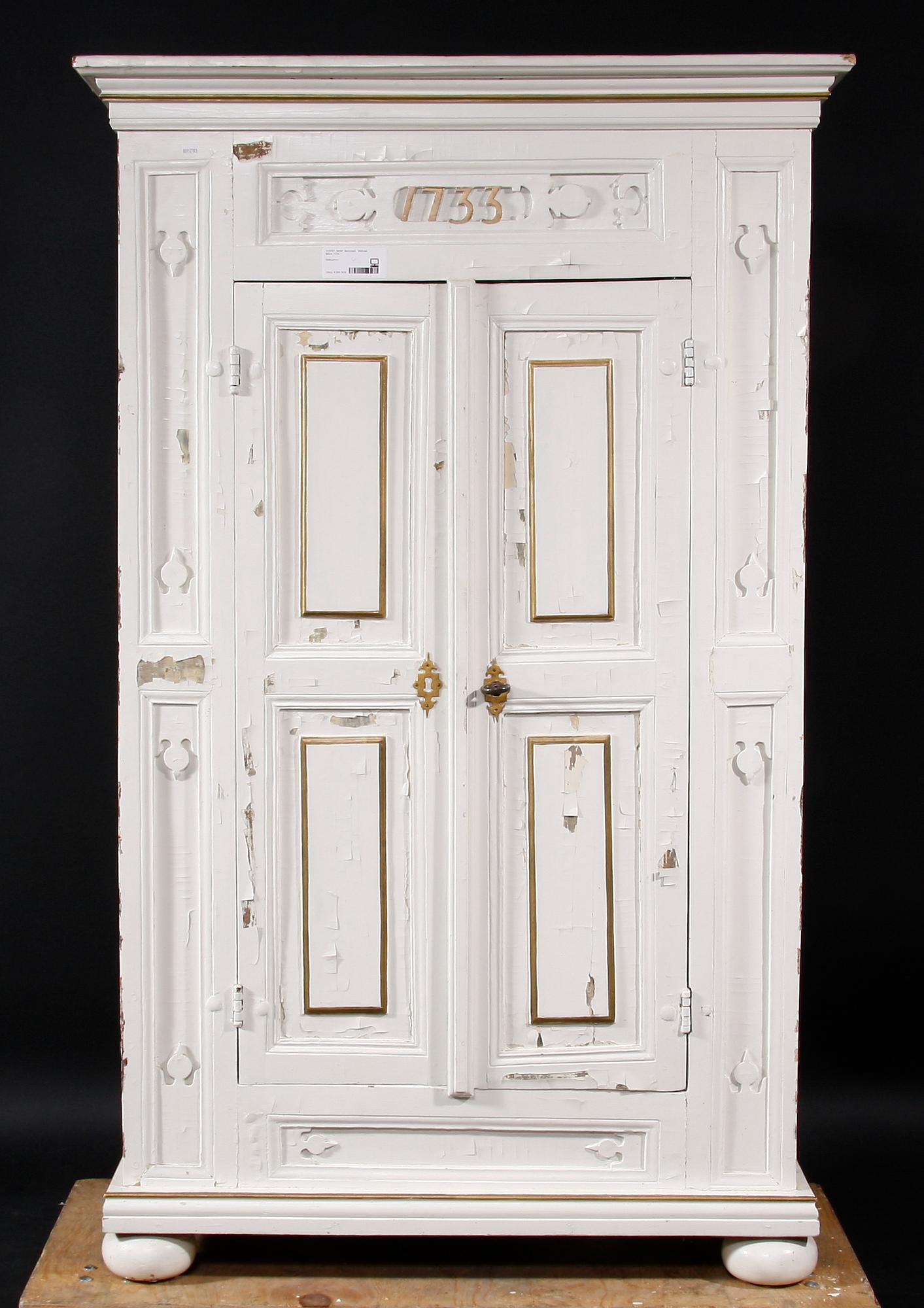 SKÅP. Barockstil, 1800-tal. Märkt 1733.