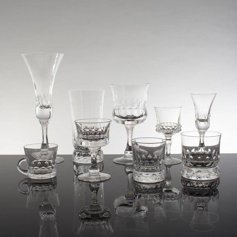 GÖRAN WÄRFF, a "Prins" glass service of ca 237 parts from Kosta.