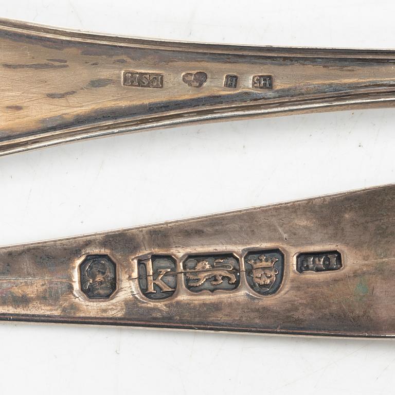 Two pierced silver bowls and two sugar spoons, including Sweden and Endland, 20th century.