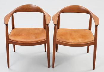 HANS J WEGNER, "The Chair", ett par, Johannes Hansen, Danmark, 1950-60-tal.