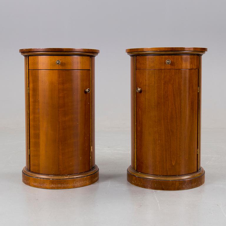 PELARSKÅP, ett par, 1900/2000-tal.