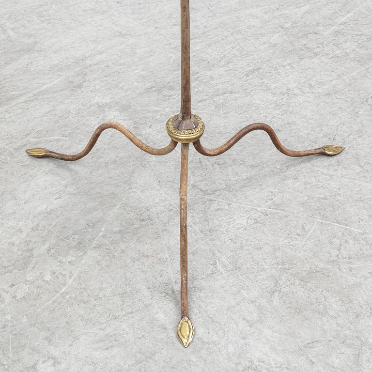 A 19th century brass fire guard.