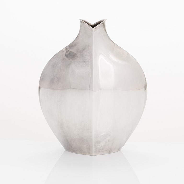 Tapio Wirkkala, A 'TW 42' sterling silver vase, Kultakeskus, Hämeenlinna Finland 1966.