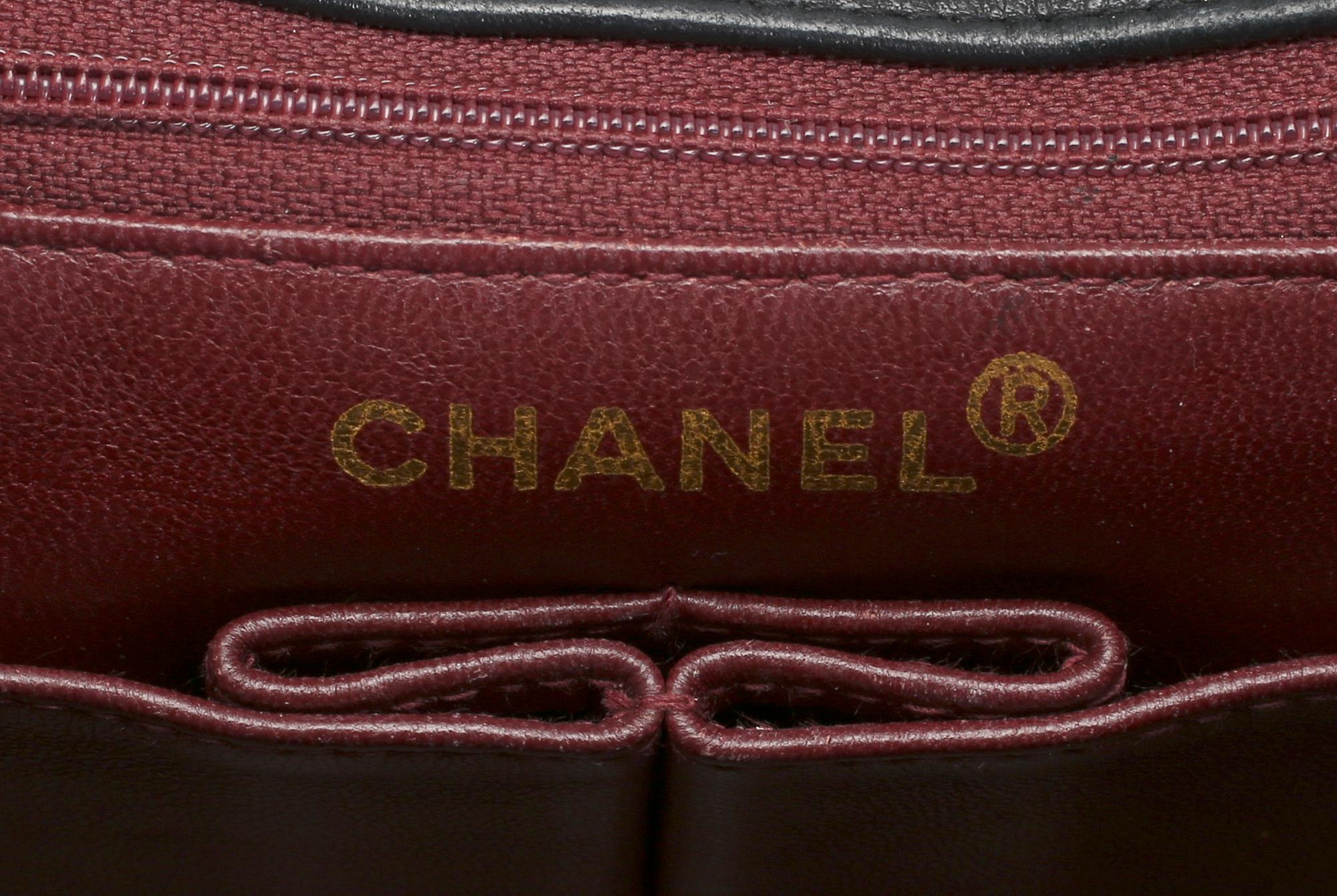 VÄSKA, Chanel.