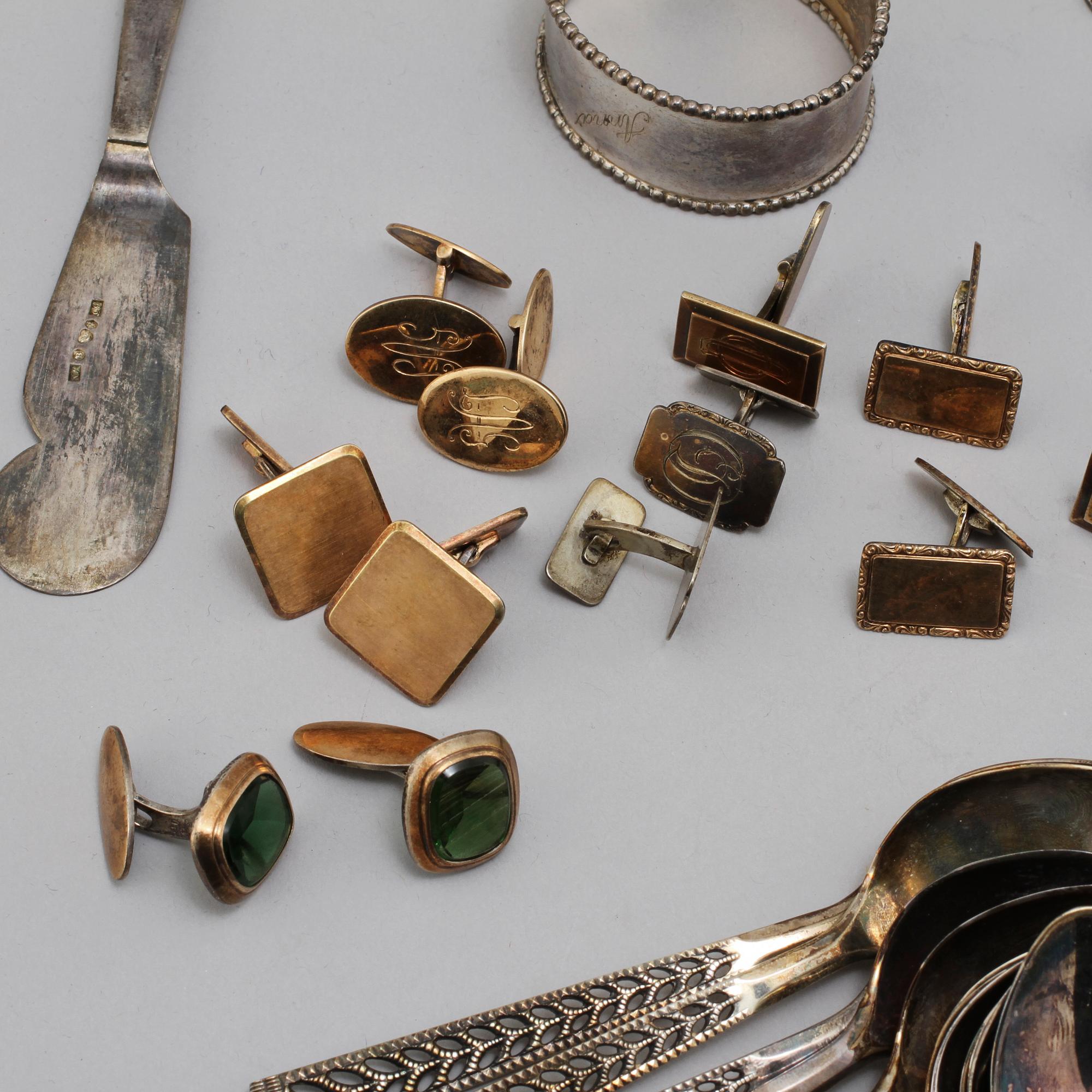 PARTI SILVER, 63 delar, silver, 1900-tal. Tot vikt 600 g.