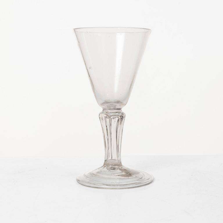 Cut glass, 1 + 4 similar, 19th century.