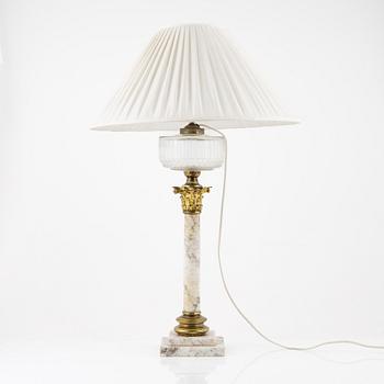 A marble table lamp, 1900's.