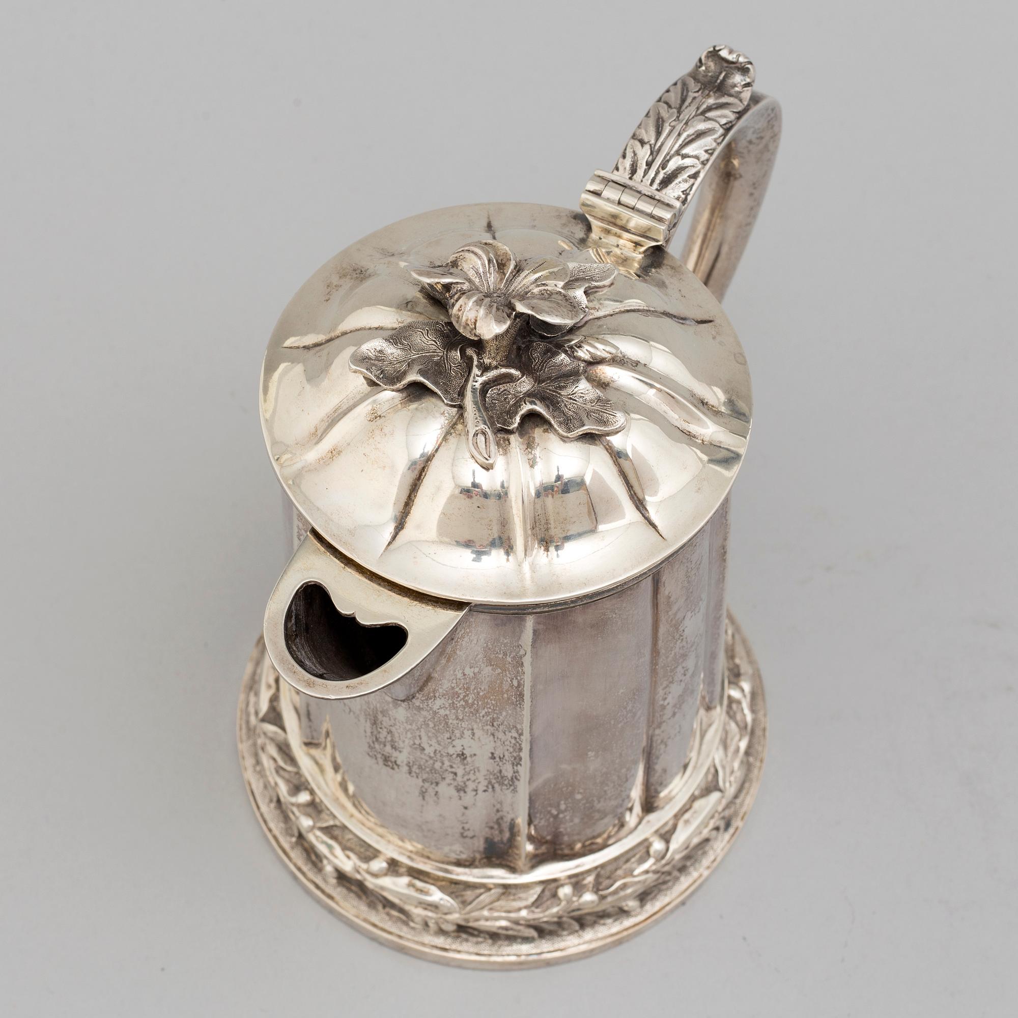 KANNA med lock, silver, Indien 1900-tal. Louis XVI-stil.