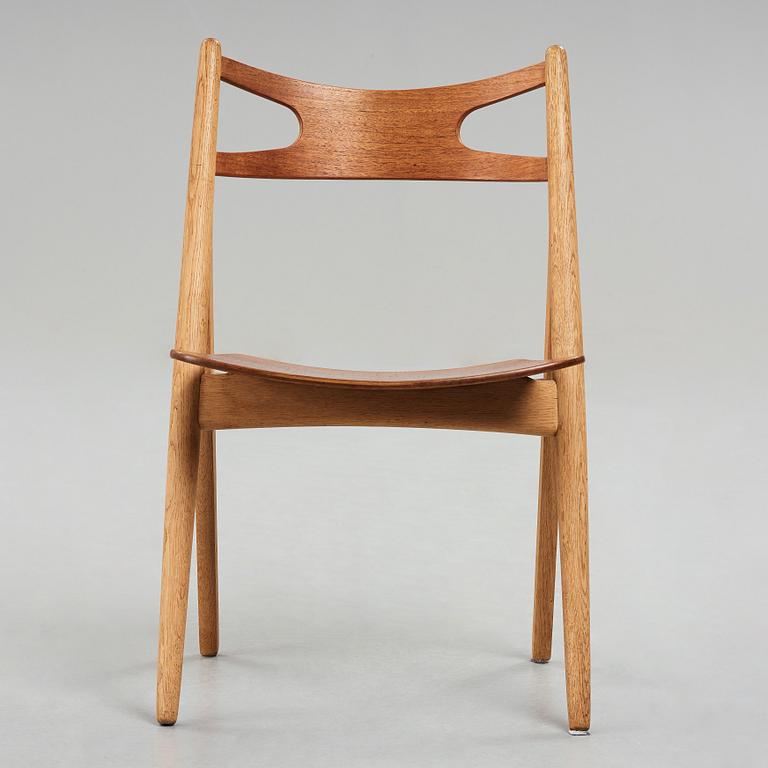 HANS J WEGNER, stol "CH 29 /Savbukkestolen", Carl Hansen & Søn, Danmark, 1950-60-tal.