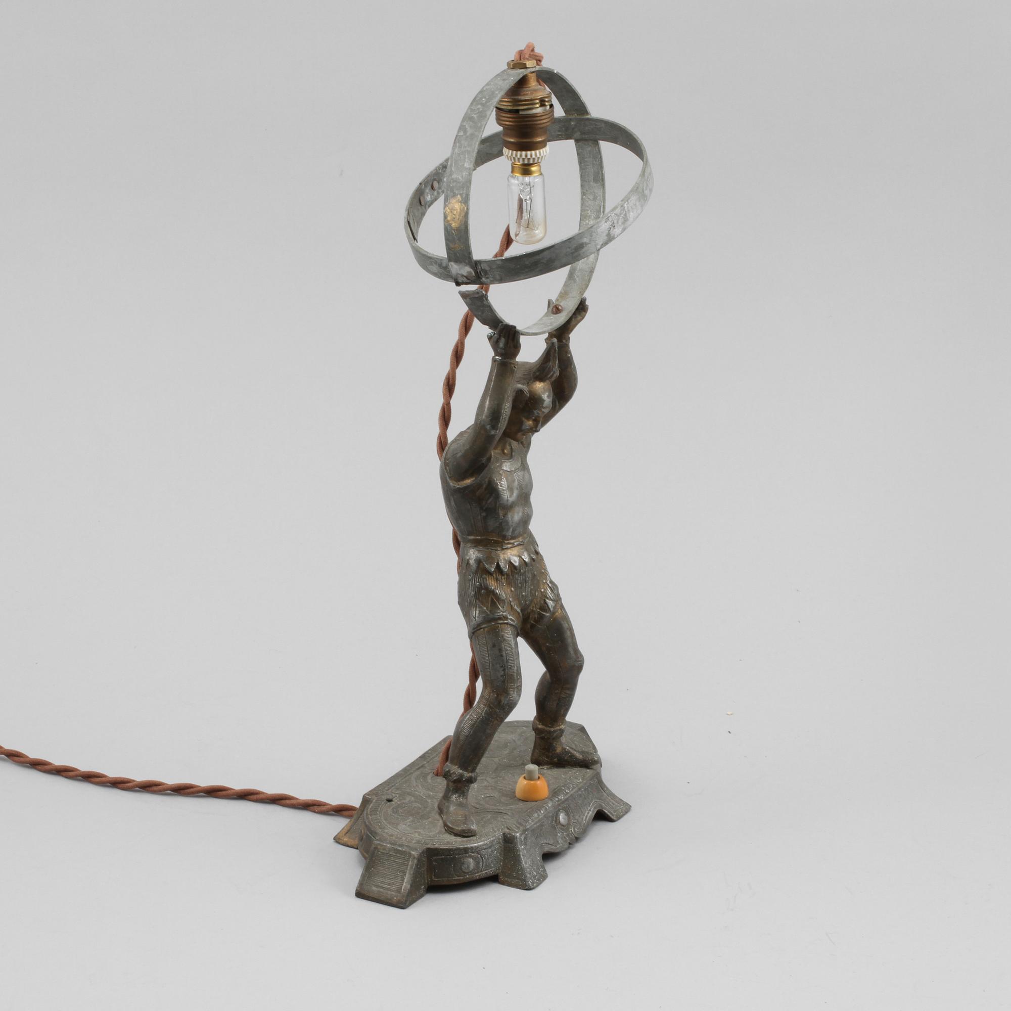 BORDSLAMPA, omkring sekelskiftet 1900.