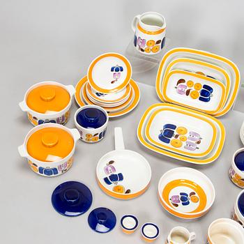 Timo Sarvimäki, servisdelar, 38 delar, "Karnival", Rörstrand.