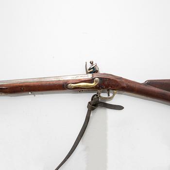 Flintlock musket, British model 1794 with bayonet, Swedish so-called subsidy rifle.