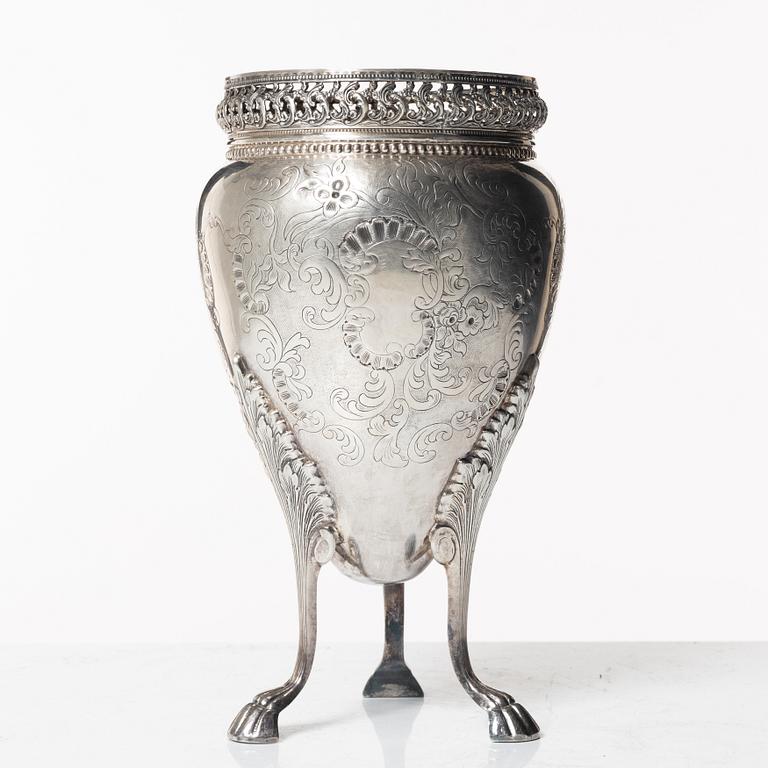 A sterling silver footed vase, 20th Century.