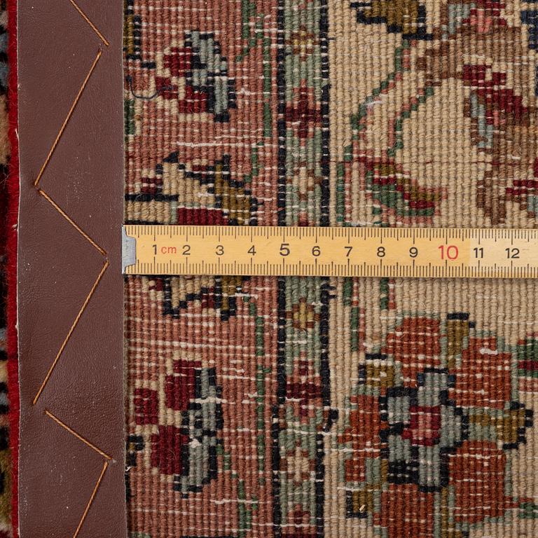 Rug, Tabriz, approx. 310 x 230 cm.