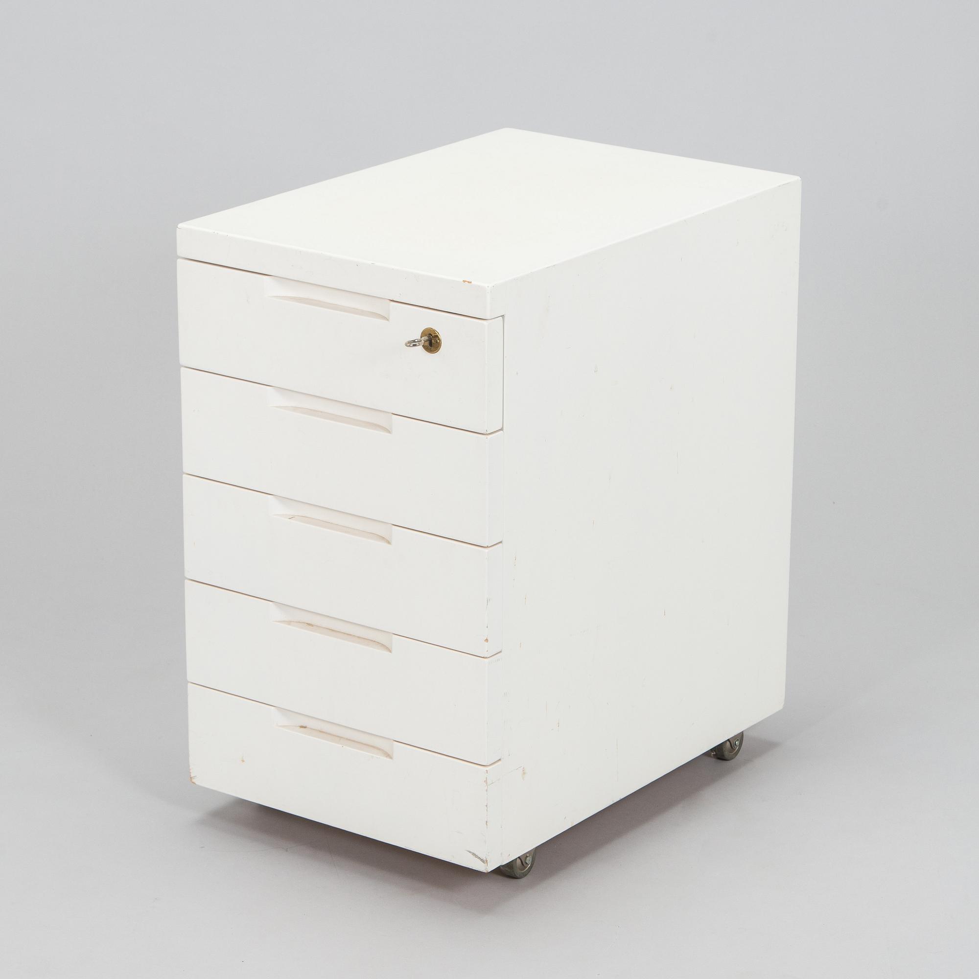 Alvar Aalto, laatikosto, malli 297, Artek, 1960–70-luku.