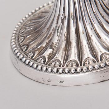 LJUSSTAKAR, ett par, silver, sannolikt Neapel, Italien, 1780-90-tal.