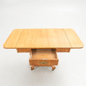 Salon table, Empire.
