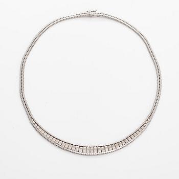 A 14K white gold necklace. Finnish import marks 1979.