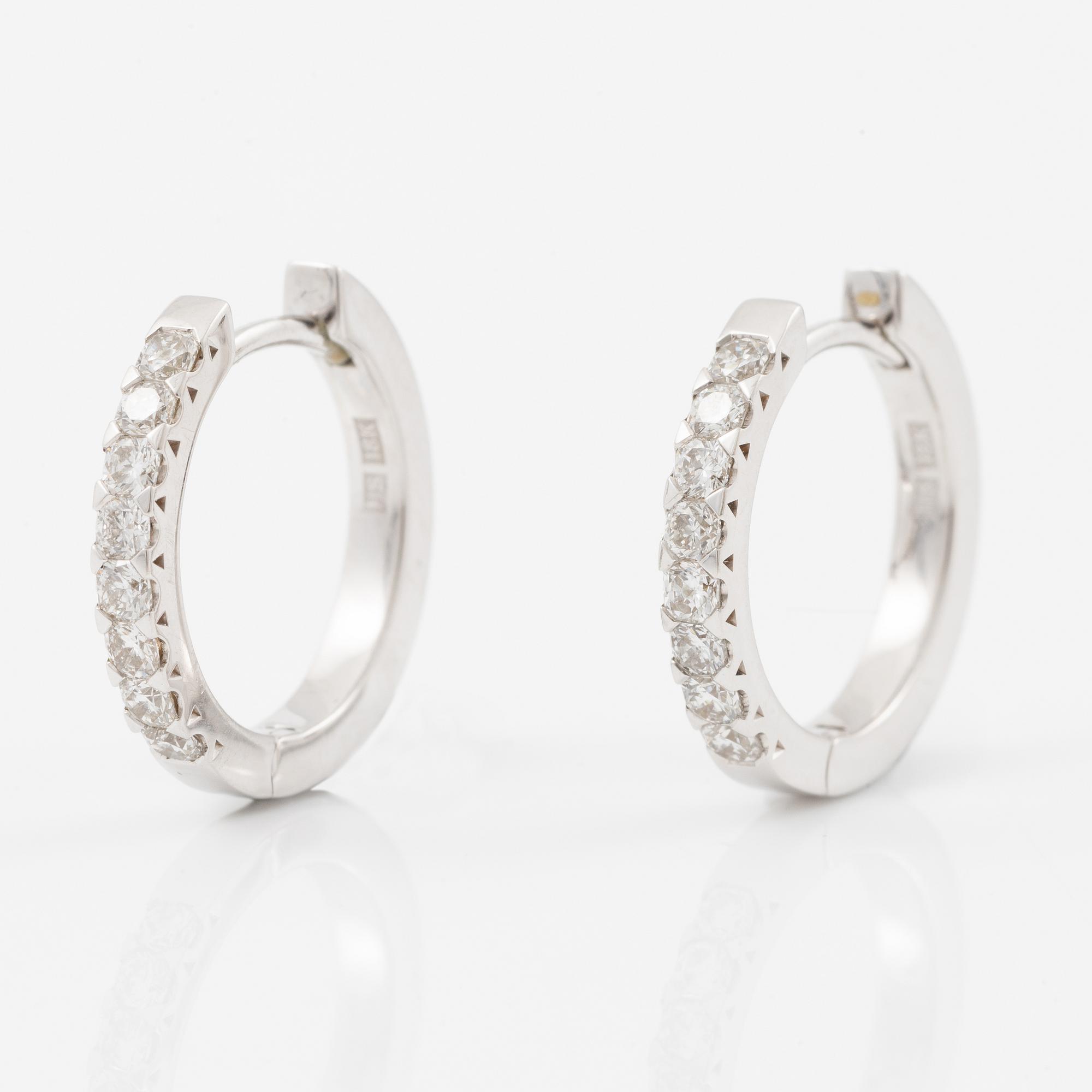 Ett par örhängen 18K vitguld med flanderslipade diamanter.