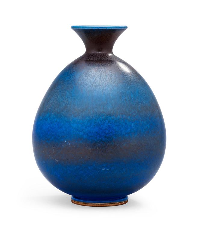 A Berndt Friberg stoneware vase, Gustavsberg Studio 1970.