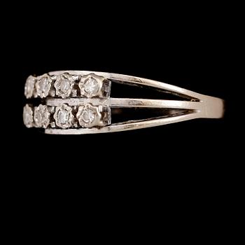 RINGAR, 2 st, 18 k vitguld, briljantslipade diamanter.