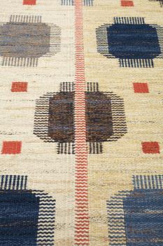 Märta Måås-Fjetterström, a carpet, "Blåplump", flat weave, ca 263-265 x 181,5-182,5 cm, signed AB MMF.