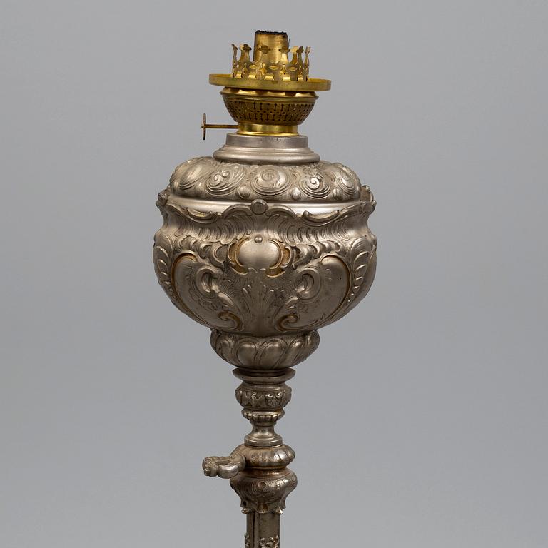 GOLVFOTOGENLAMPA, troligen Tyskland, omkring år 1900.
