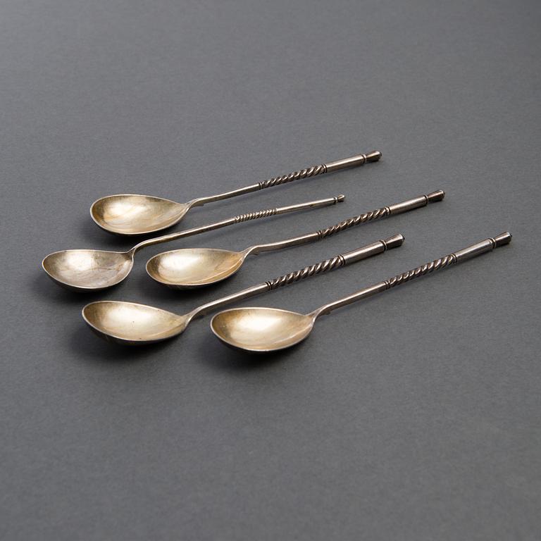 RUSSIAN SILVER TEA SPOONS, 1 pcs Ivan Vasilyevich Kozin, Kostroma and 4 pcs Moscow, 1908-26.