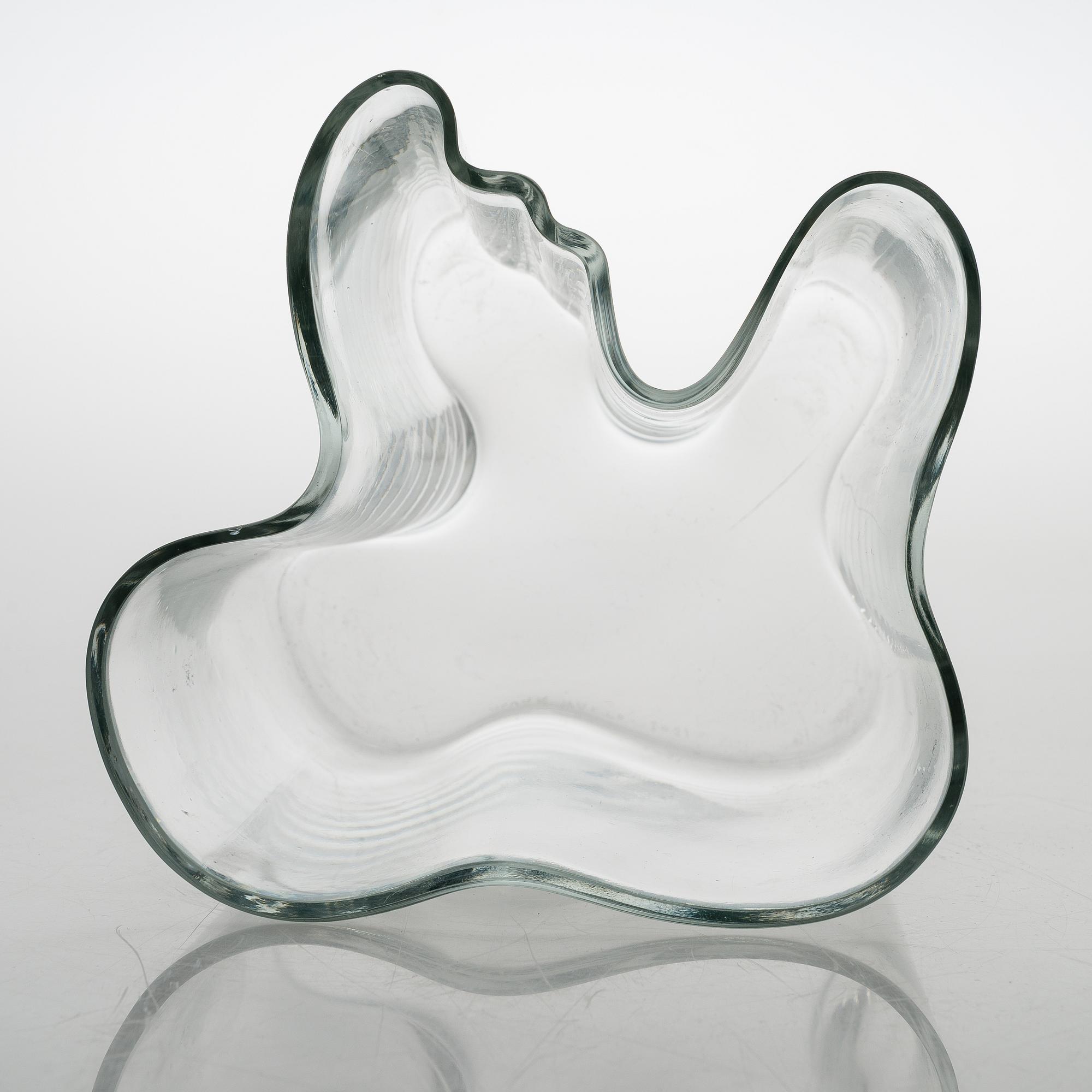 Alvar Aalto, a '3031, vase signed Alvar Aalto 3031.
