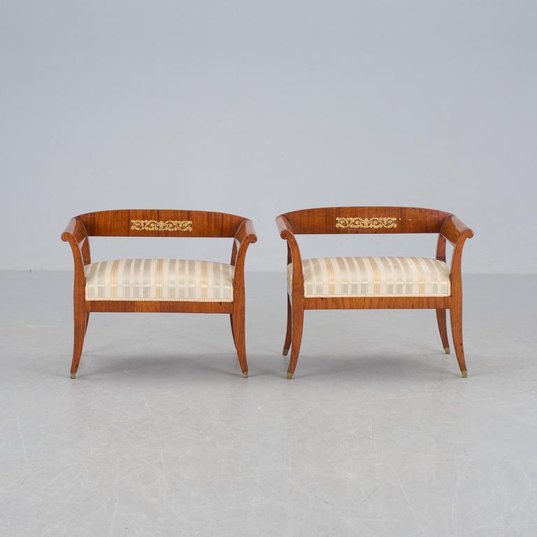 TABURETTER, ett par, empire, 1800-talets mitt.