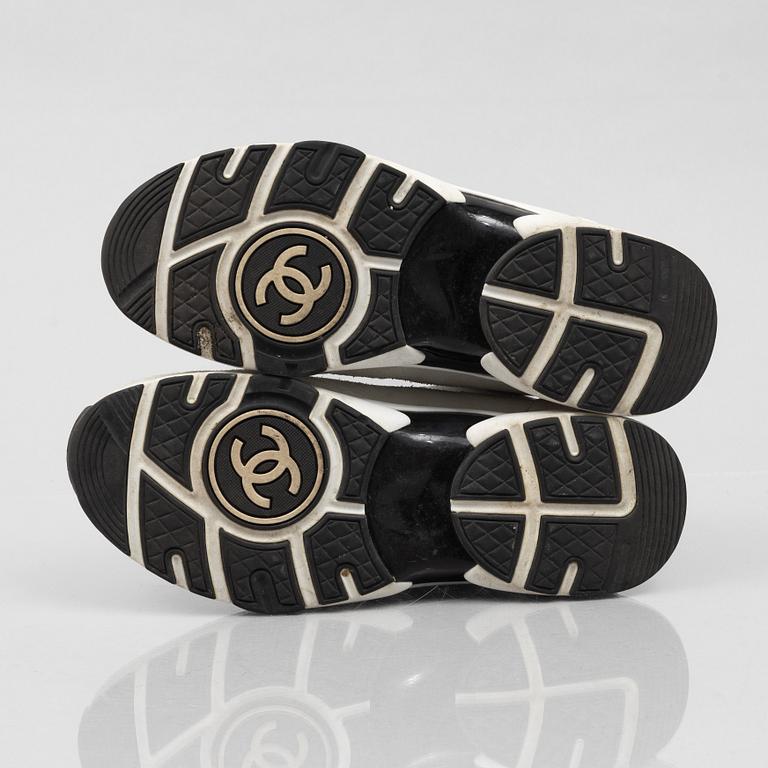 Chanel, sneakers, size 38.