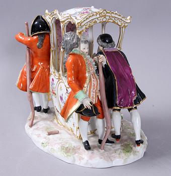 FIGURIN, porslin, troligen Tyskland, rokokostil, 1900-tal.