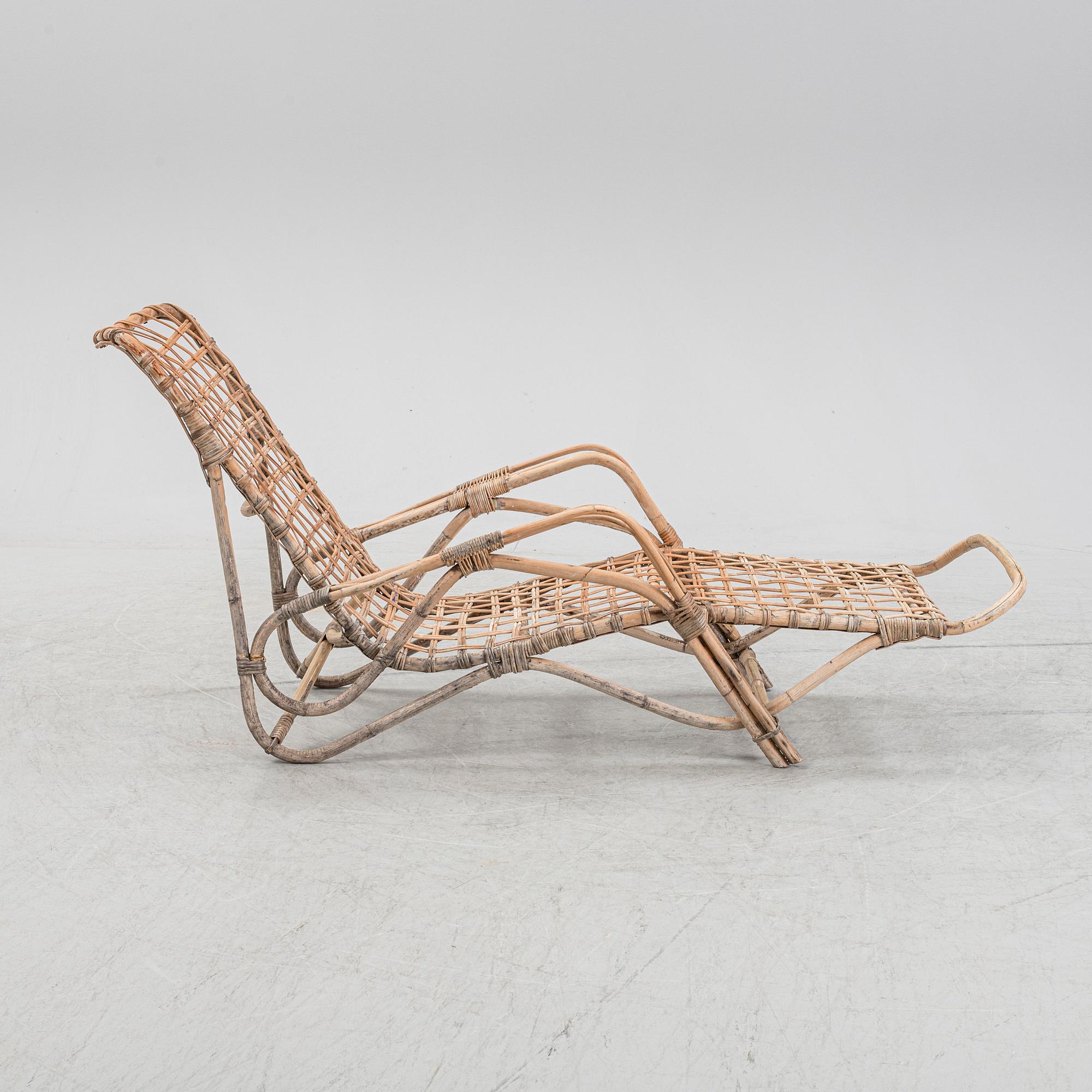 Rattan sun bed/recliner/deck chair, mid 20th Century.