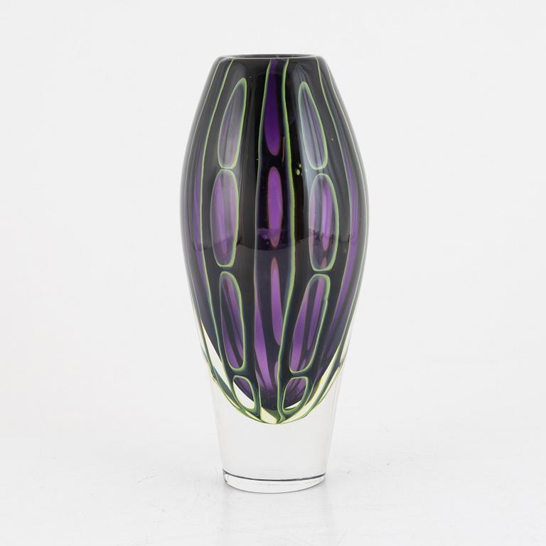 Martti Rytkönen, a 'graal' vase, Orrefors, 2001.